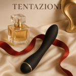 idee sensuali per la coppia: coppia che si abbraccia con atmosfera romantica